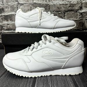 Fila Womens Classico 18 5CM00152-100 White Casual Shoes Sneakers Size 8